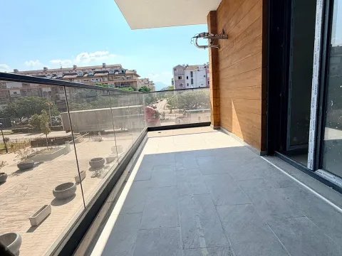 Prodaja, dvosoban stan, 70m², Stari Aerodrom, Podgorica - image 15