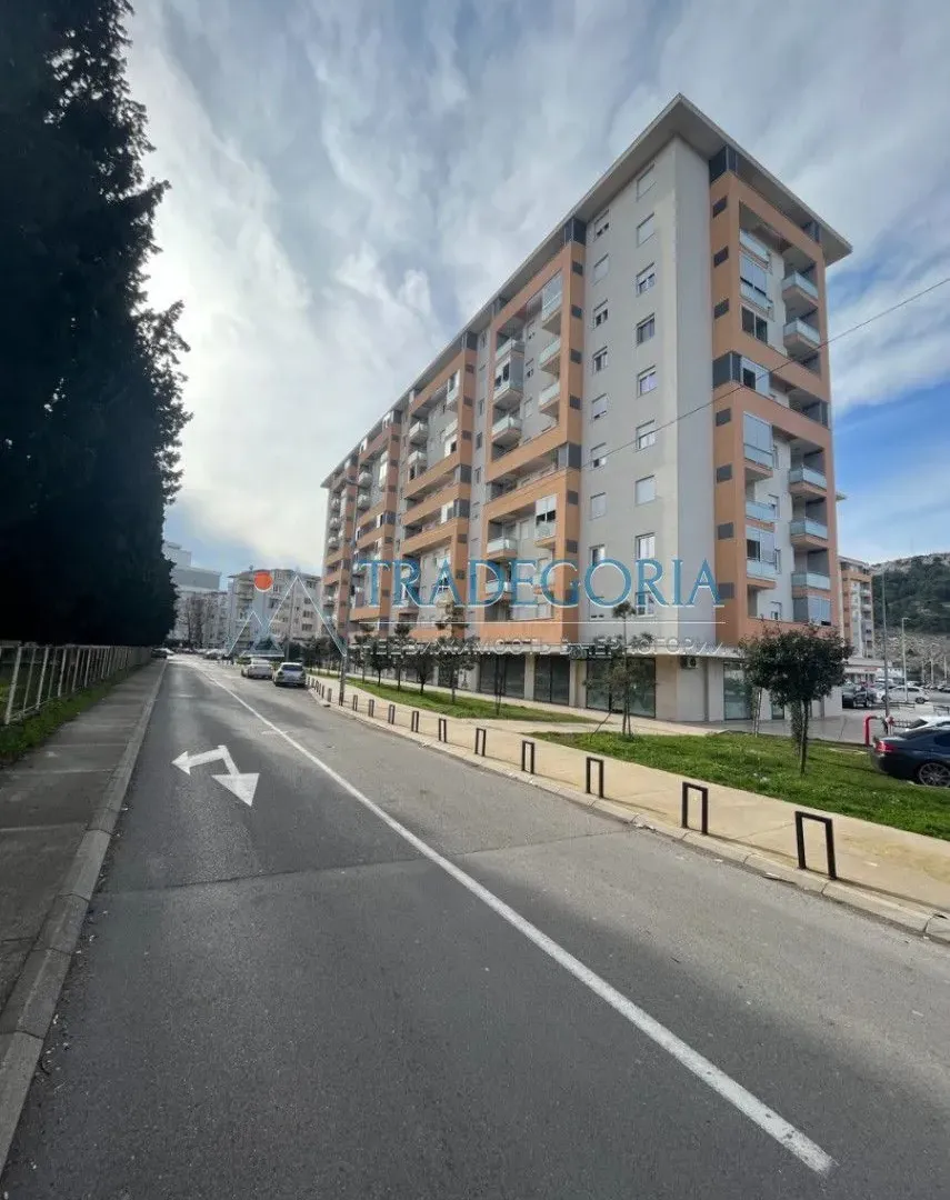 Prodaja, dvosoban stan, 65m², Podgorica, Crna Gora