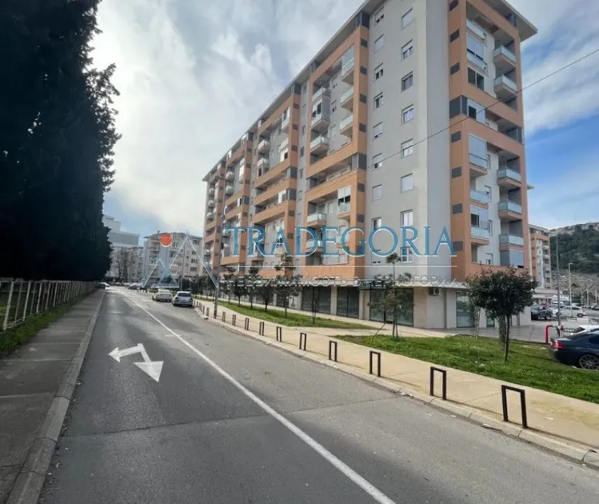 Prodaja, dvosoban stan, 65m², Podgorica, Crna Gora