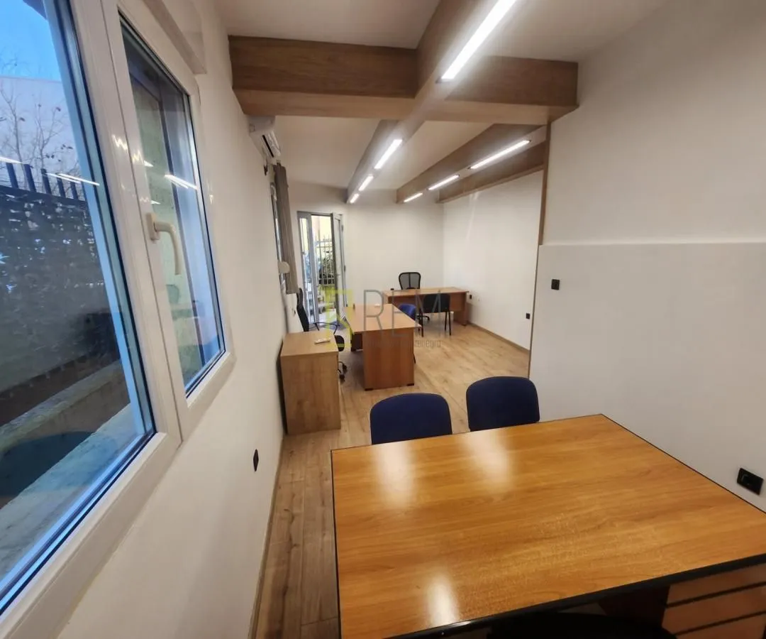 Izdavanje, poslovni prostor, 51m², Momišići, Podgorica