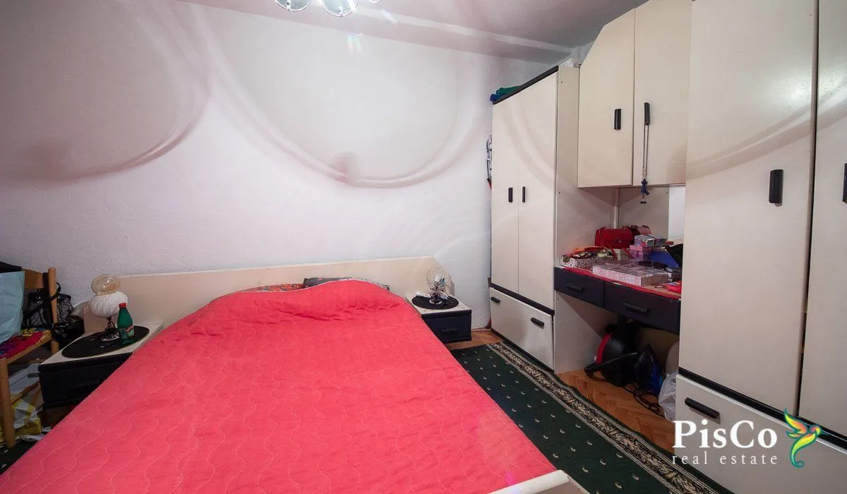 Prodaja, kuća, 400m², Stara Varoš, Podgorica