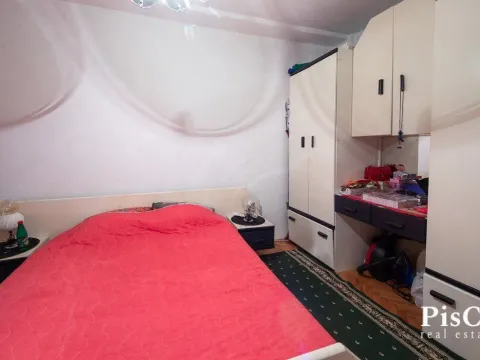 Prodaja, kuća, 400m², Stara Varoš, Podgorica - image 6