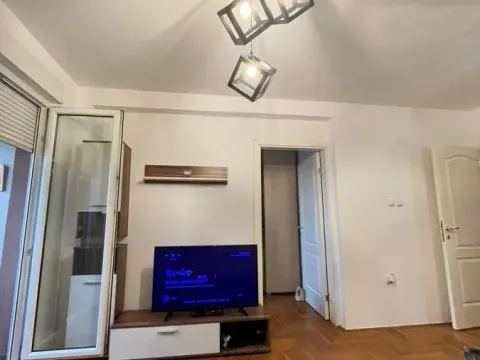 Rent, three bedroom apartment, 65m², Novi Sad, Srbija - image 2