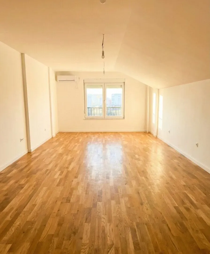 Prodaja, jednosoban stan, 68m², Ljubović, Podgorica