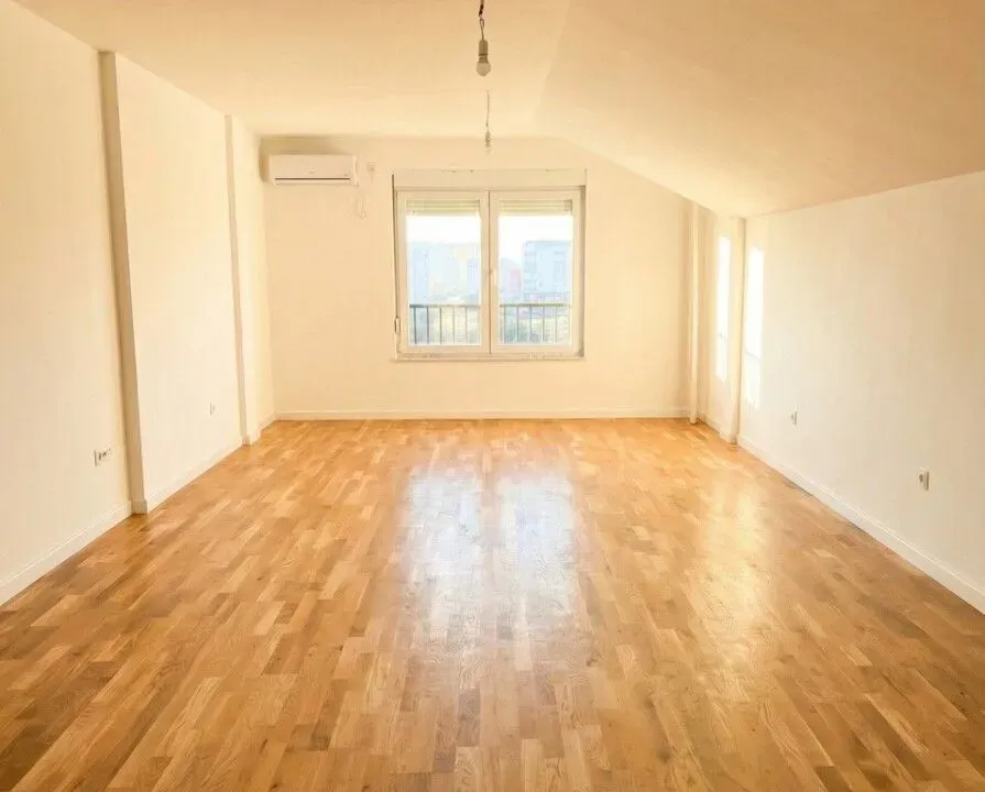 Prodaja, jednosoban stan, 68m², Ljubović, Podgorica
