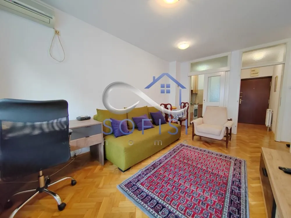 Izdavanje, dvosoban stan, 45m², Grbavica, Novi Sad Sve Podlokacije