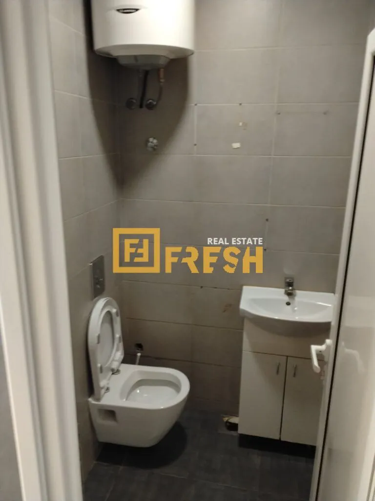 Rent, office space, 51m², Pobrežje, Podgorica