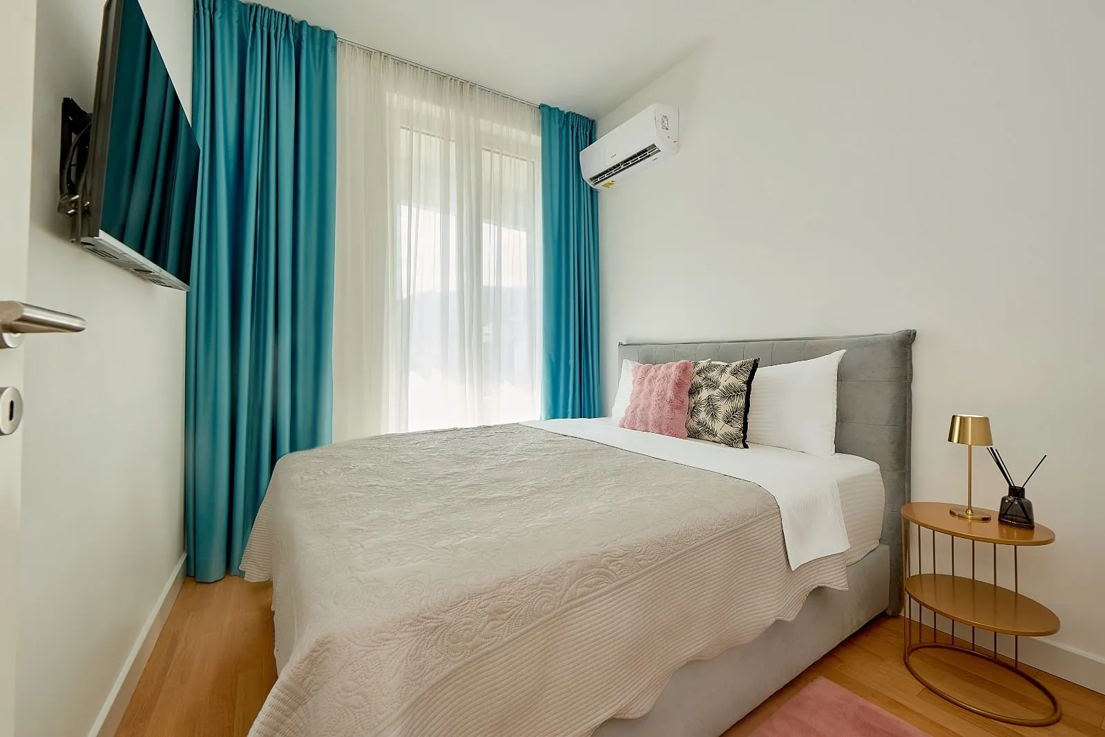 Sale, two bedroom apartment, 67m², Bečići, Budva