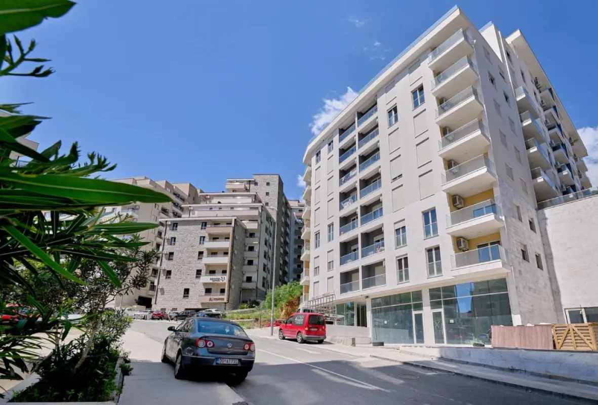 Sale, one bedroom apartment, 45m², Bečići, Budva