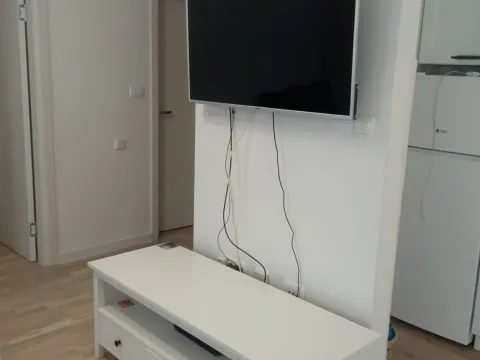 Izdavanje, jednosoban stan, 42m², Centar, Podgorica - image 3