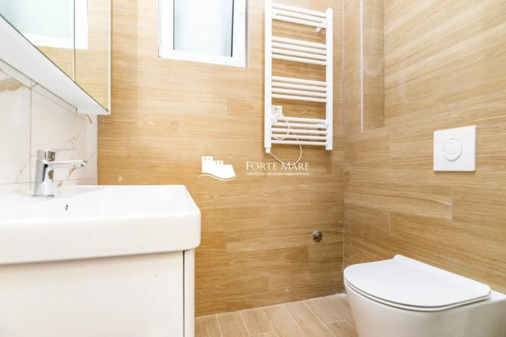 Prodaja, dvosoban stan, 73m², Đenovići, Herceg Novi