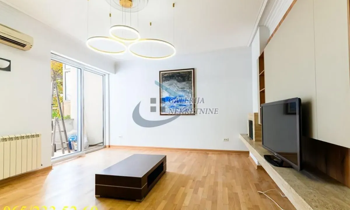Prodaja, četvorosoban stan, 105m², Vračar Sve Podlokacije, Beograd