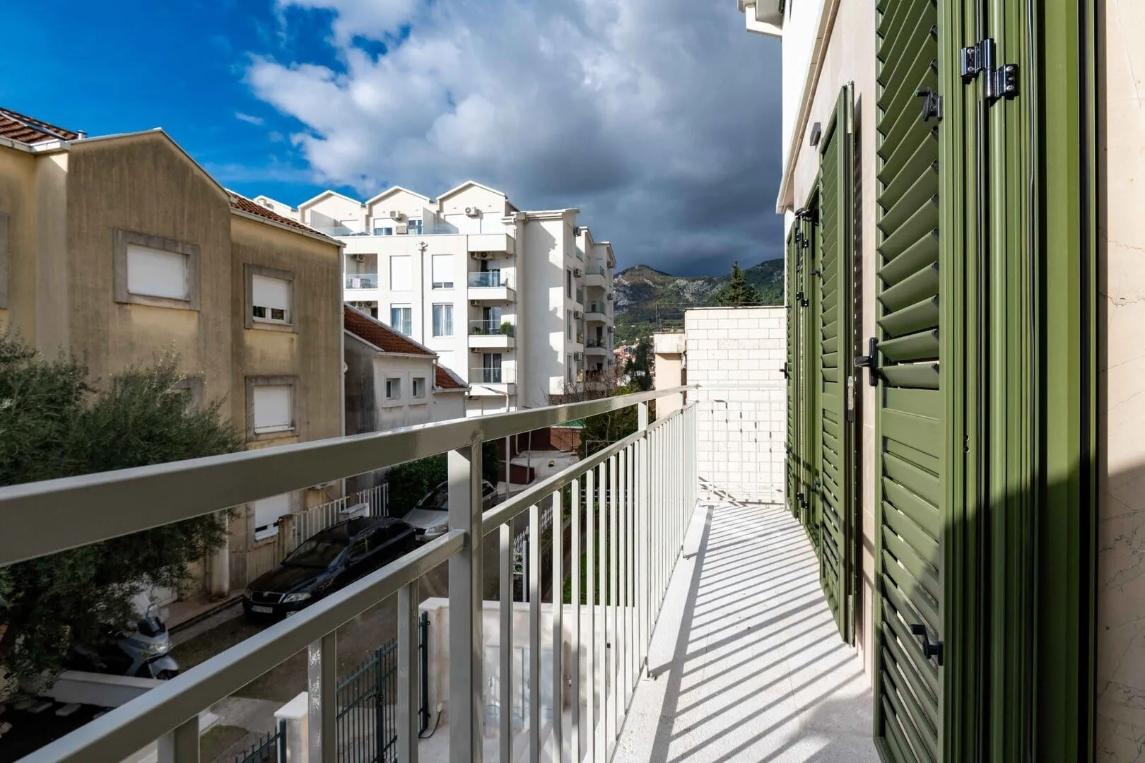 Prodaja, kuća, 204m², Podkošljun, Budva