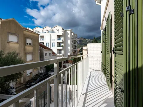 Sale, house, 204m², Podkošljun, Budva - image 14