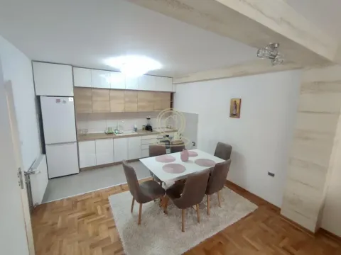 Rent, three bedroom apartment, 72m², Palilula, Niš - image 2
