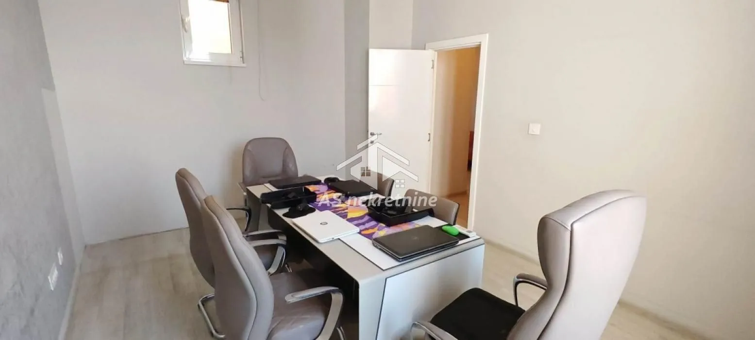 Prodaja, stan, 118m², Đeram Pijaca, Beograd