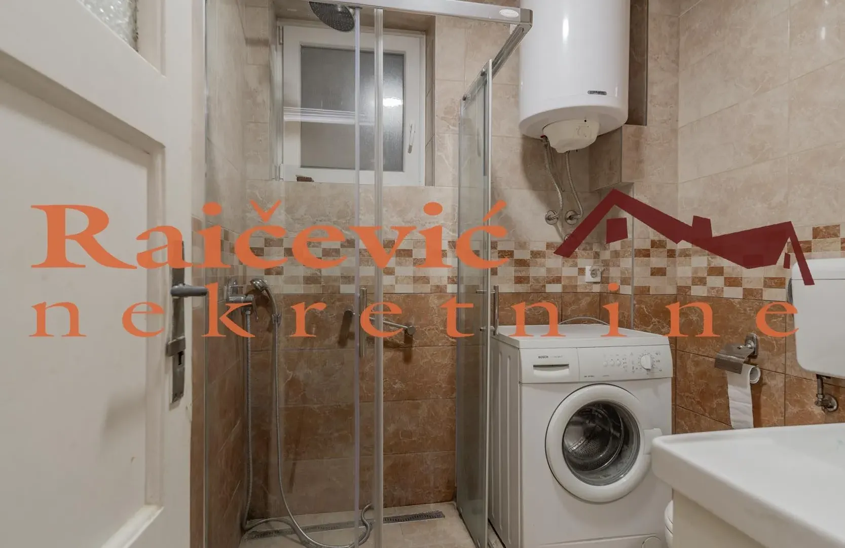 Sale, three bedroom apartment, 114m², Lion, Zvezdara Sve Podlokacije