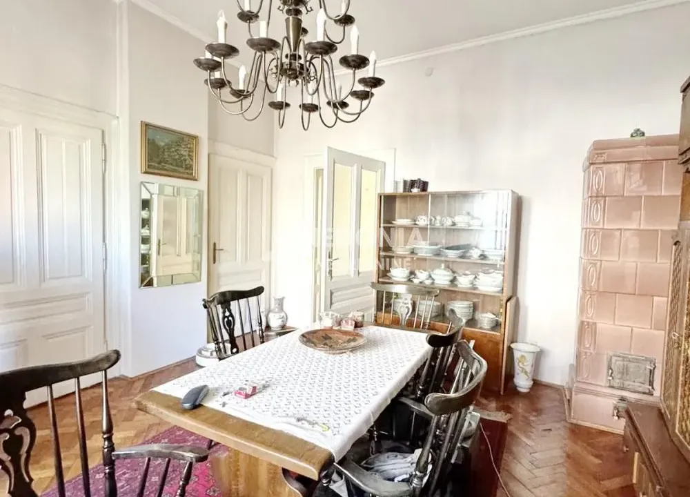 Prodaja, trosoban stan, 90m², Slavija, Vračar Sve Podlokacije