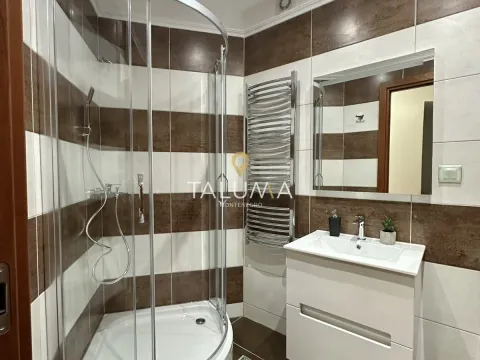 Izdavanje, jednosoban stan, 53m², Centar, Podgorica - image 5