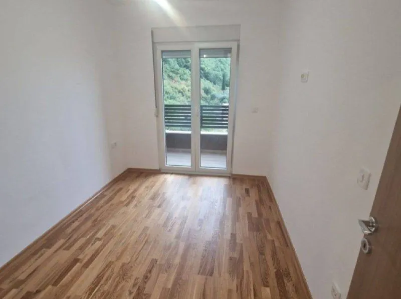Prodaja, jednosoban stan, 43m², Lazi, Budva