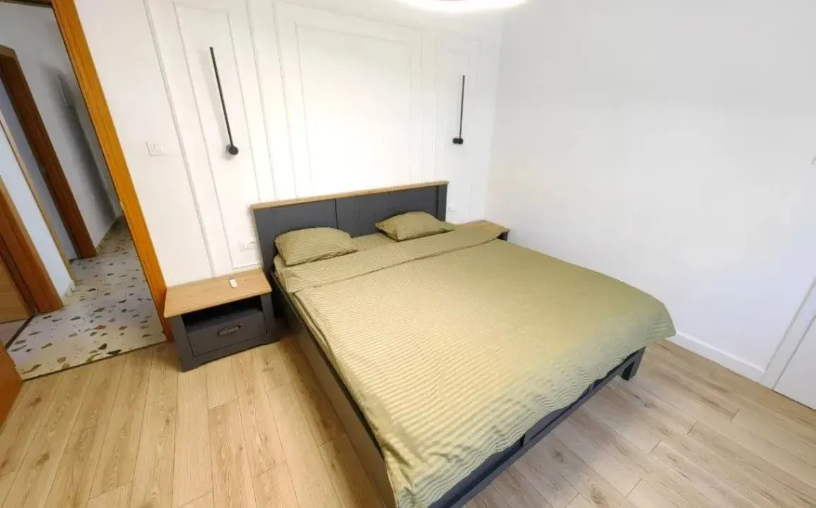 Izdavanje, dvosoban stan, 80m², Podgorica, Crna Gora