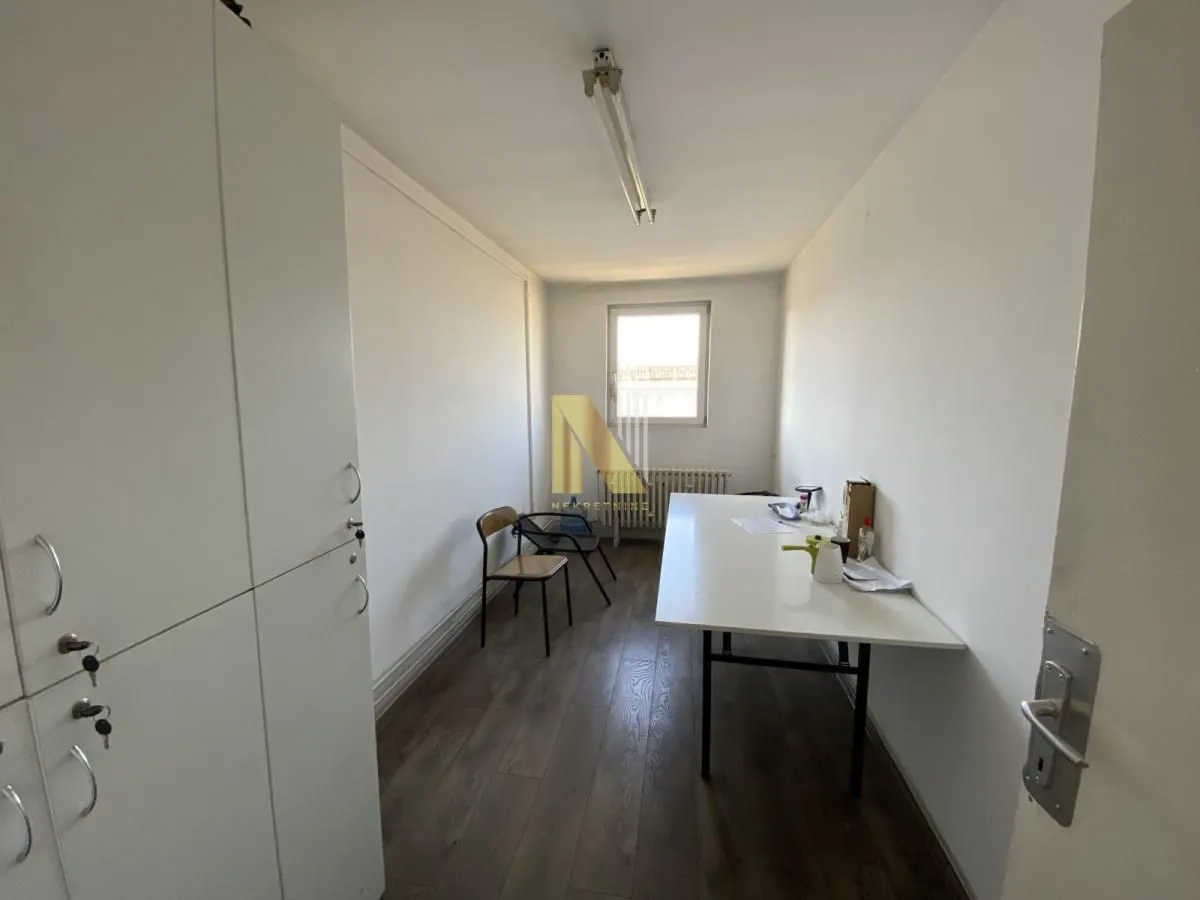 Rent, office space, 681m², Salajka, Novi Sad Sve Podlokacije