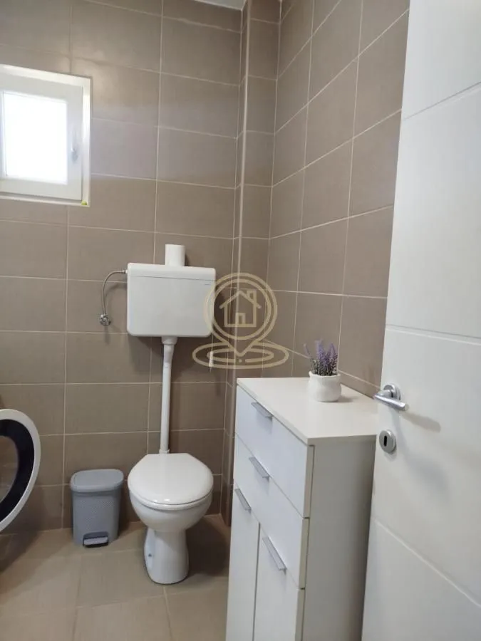 Prodaja, trosoban stan, 78m², Pantelej, Niš