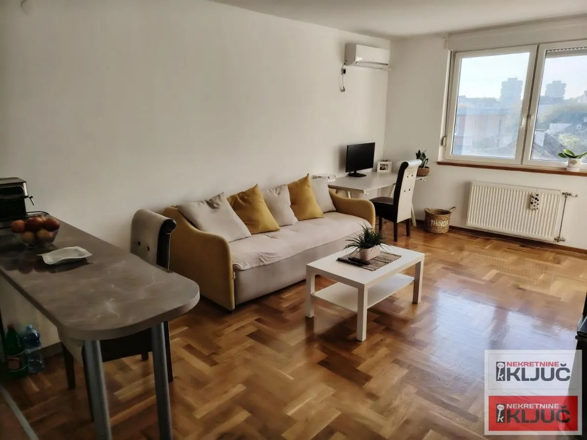Prodaja, jednosoban stan, 42m², Salajka, Novi Sad Sve Podlokacije