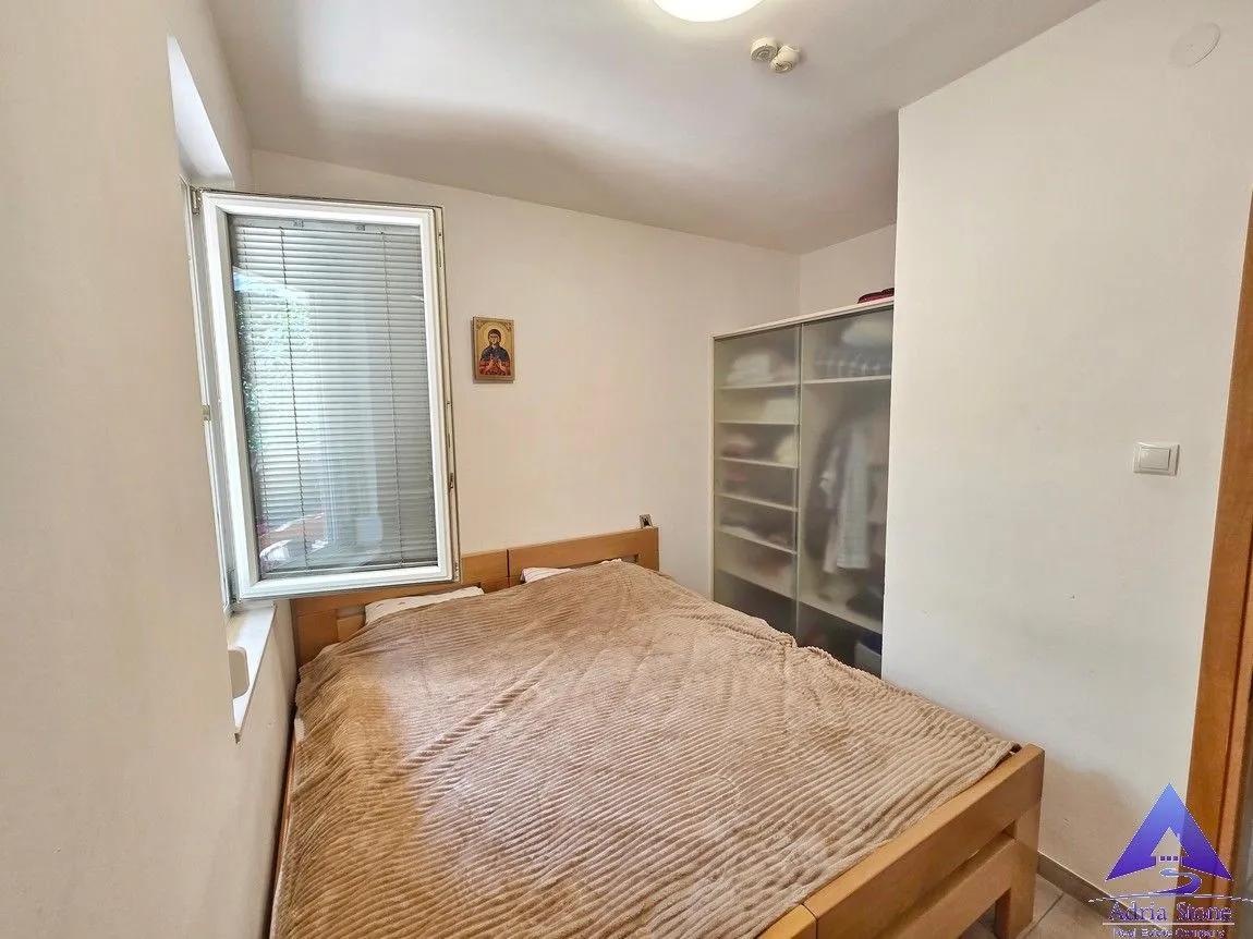 Prodaja, jednosoban stan, 44m², Podkošljun, Budva