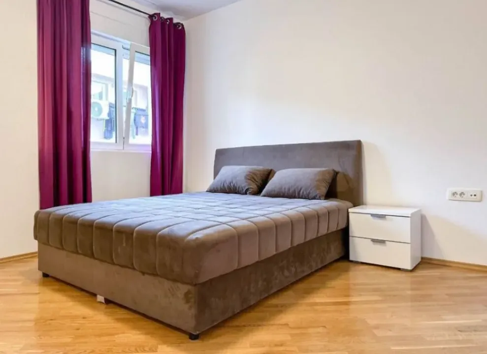 Izdavanje, jednosoban stan, 60m², Budva, Crna Gora