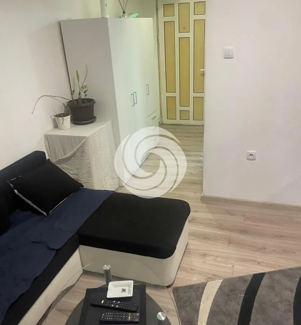 Rent, three bedroom apartment, 46m², Voždovac Sve Podlokacije, Beograd