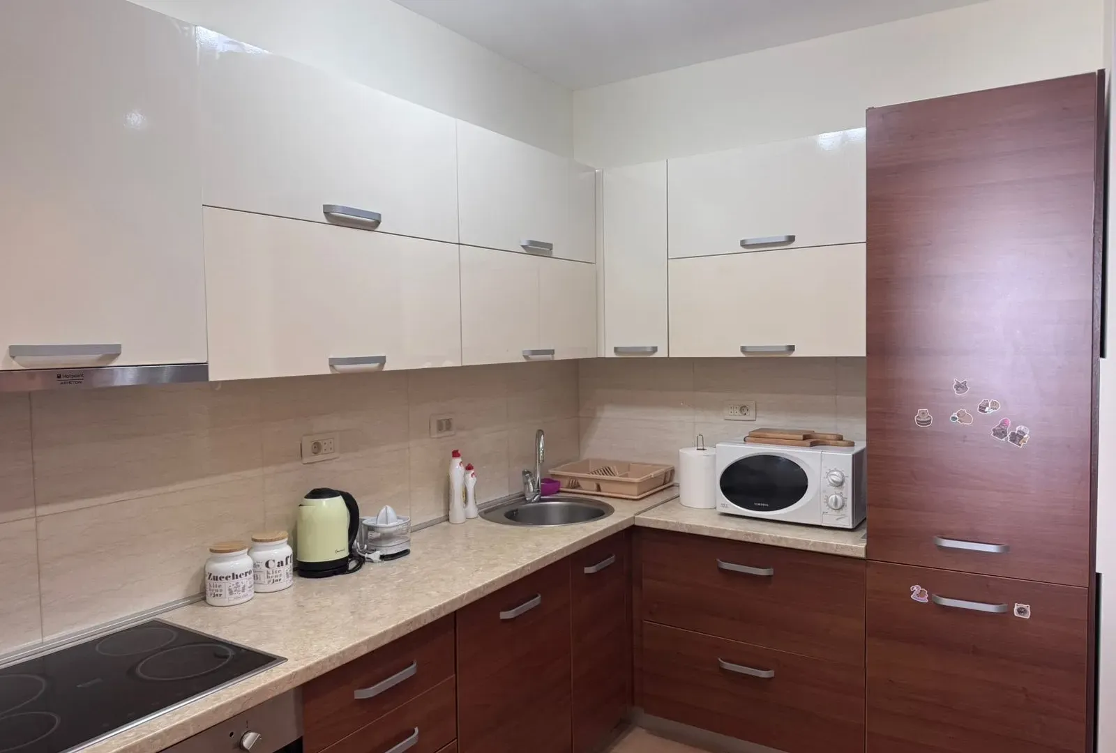 Rent, one bedroom apartment, 70m², Bečići, Budva