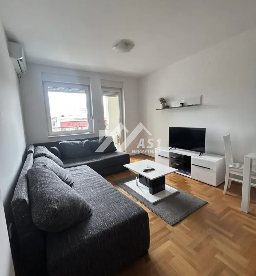 Rent, two bedroom apartment, 42m², Grbavica, Novi Sad Sve Podlokacije