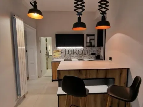 Prodaja, trosoban stan, 100m², Stari grad, Novi Sad - image 4