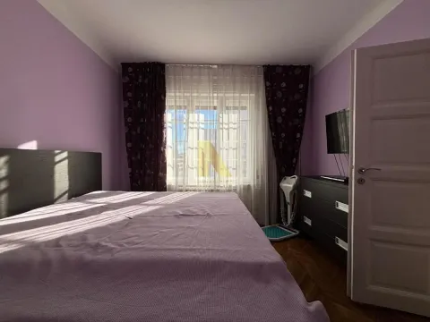 Izdavanje, trosoban stan, 113m², Centar, Novi Sad - image 6