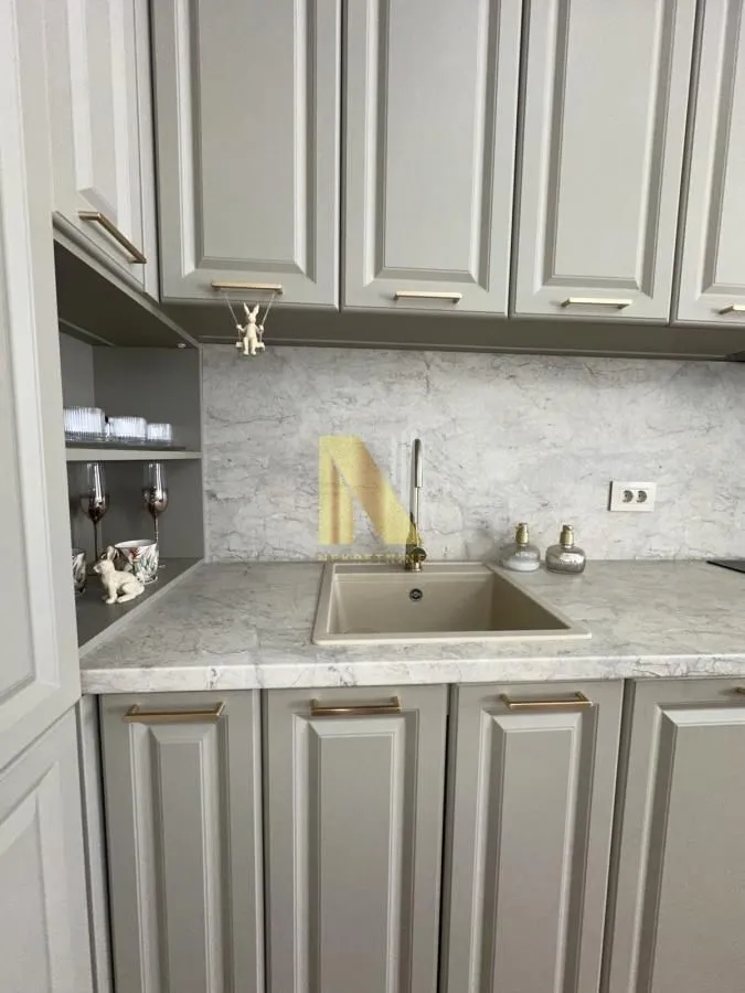 Prodaja, trosoban stan, 78m², Centar, Novi Sad