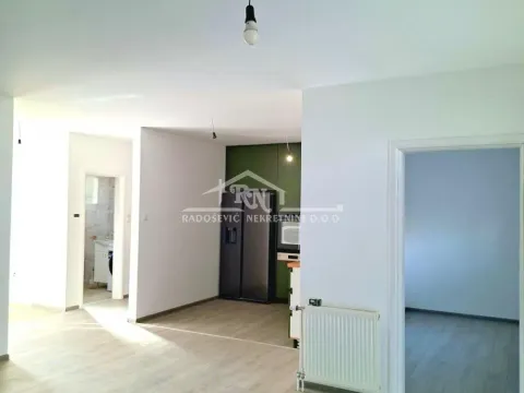 Sale, house, 109m², Borča 1, Borča Sve Podlokacije - image 13