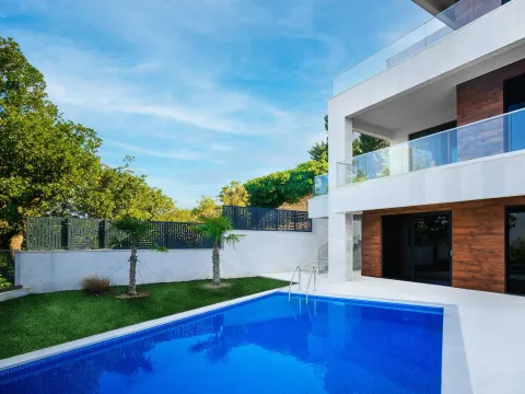 Sale, house, 632m², Drobni pijesak, Budva - image 3