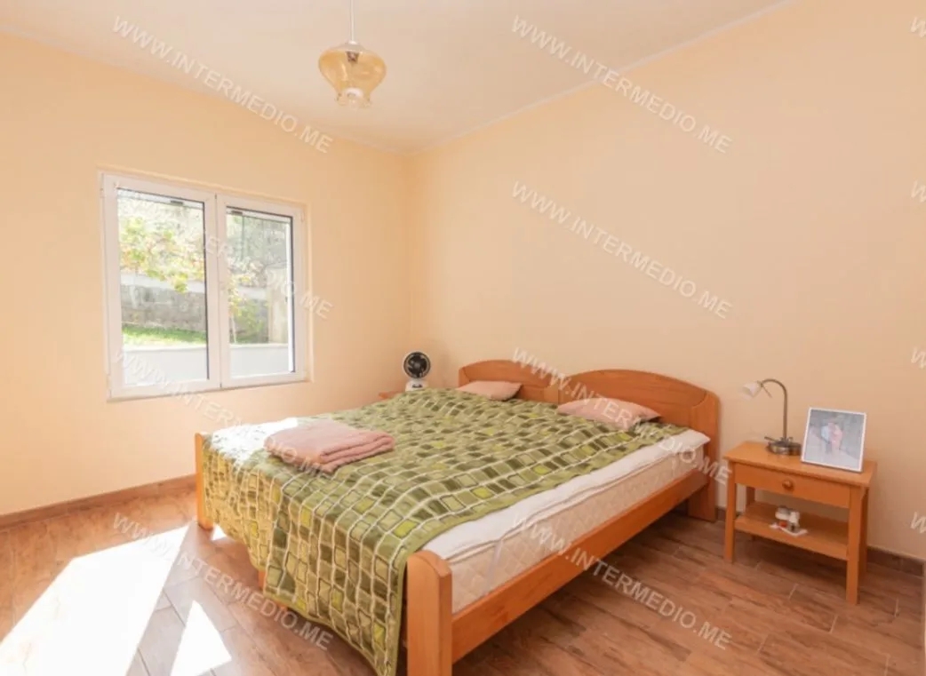 Prodaja, kuća, 231m², Sutorina, Herceg Novi