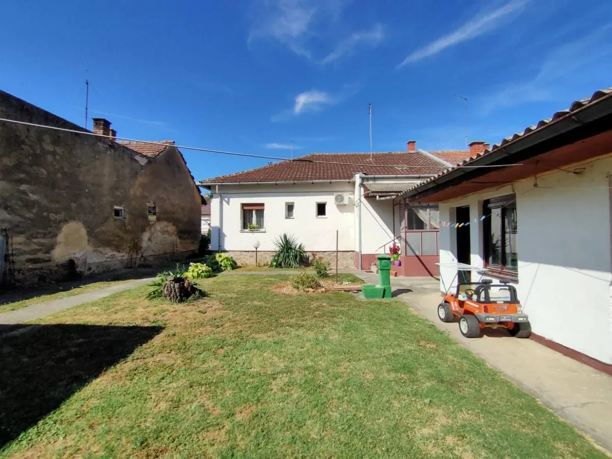 Prodaja, kuća, 171m², Petrovaradin, Novi Sad