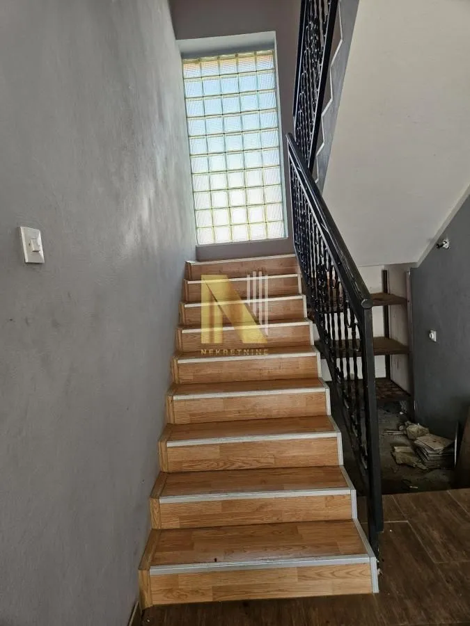 Sale, house, 200m², Beočin, Srbija