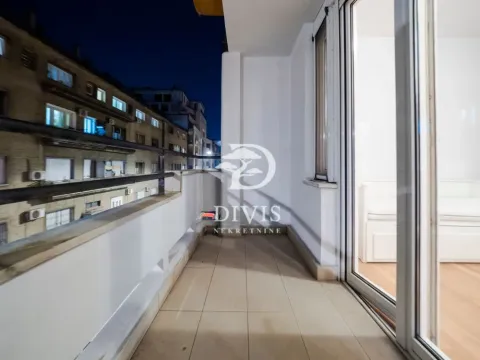 Prodaja, četvorosoban stan, 105m², Vračar Centar, Vračar Sve Podlokacije - image 18