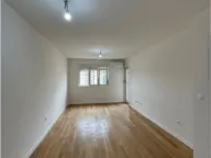 Izdavanje, jednosoban stan, 49m², Central Point, Podgorica - image 1