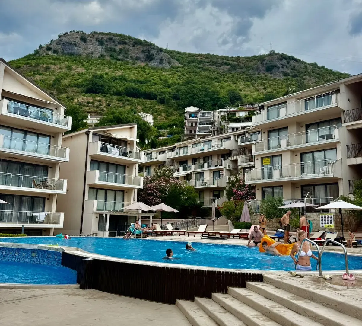Sale, two bedroom apartment, 70m², Pržno, Budva