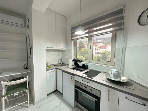 Izdavanje, garsonjera, 32m², Velji Vinogradi, Budva - image 5
