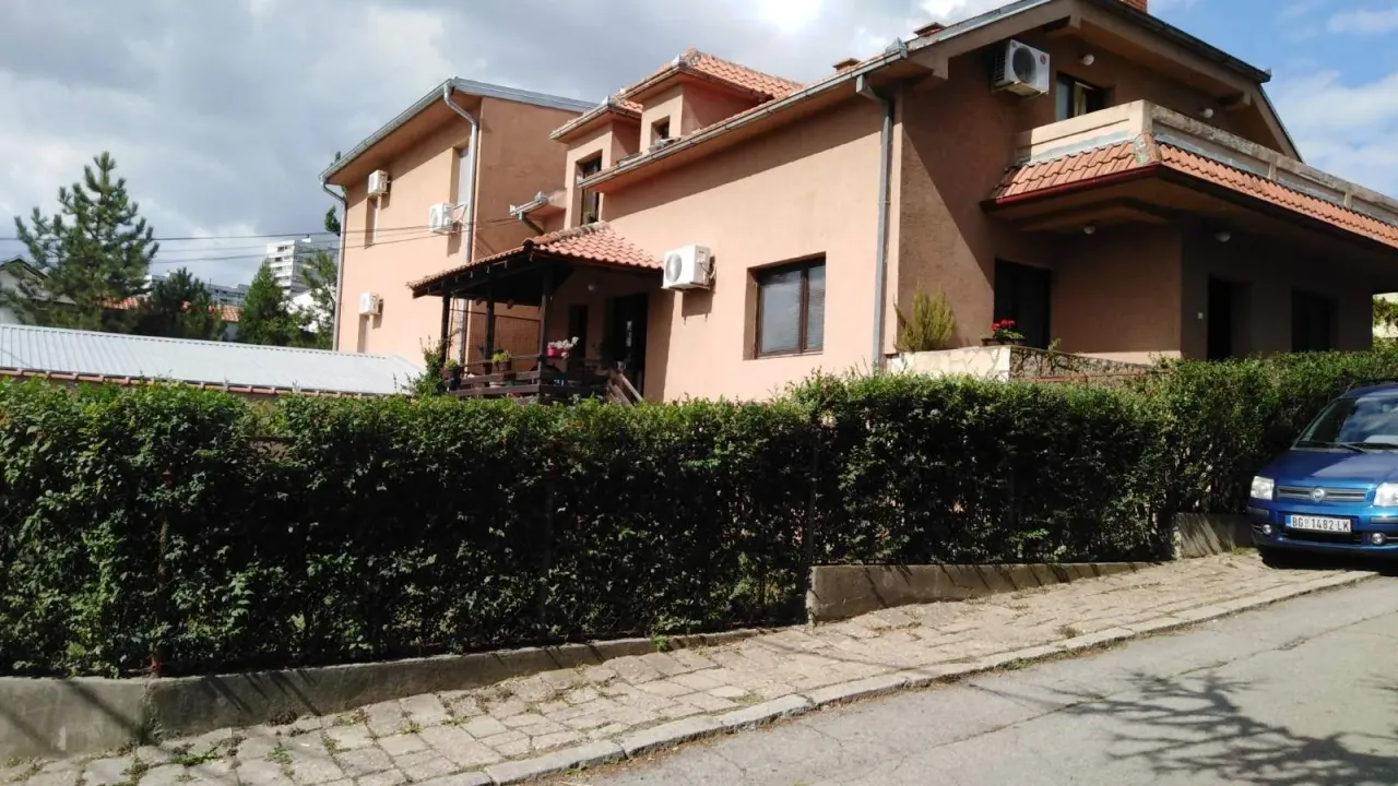 Prodaja, kuća, 250m², Dušanovac, Voždovac Sve Podlokacije