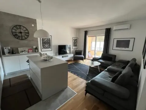 Izdavanje, stan, 75m², City Kvart, Podgorica - image 2