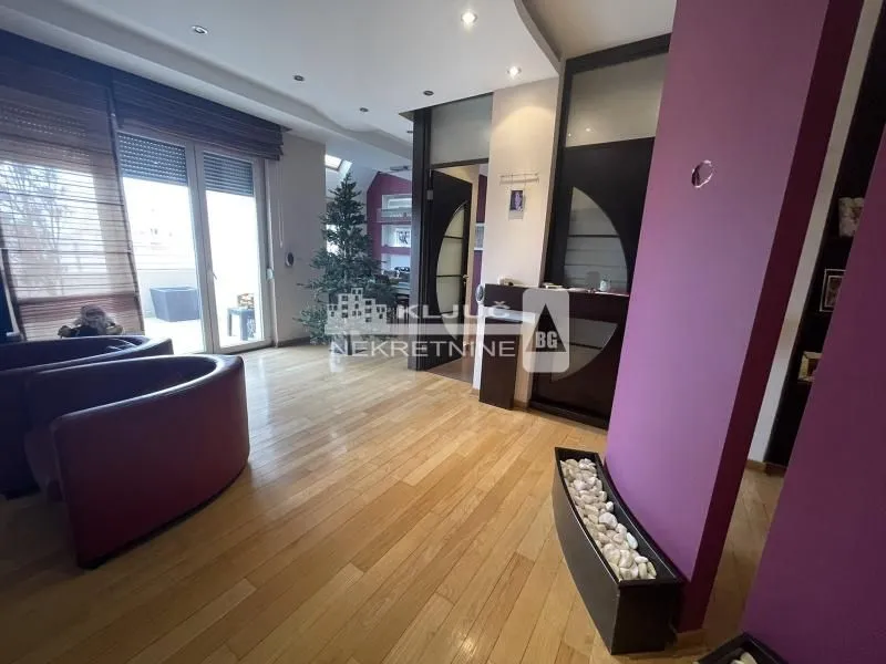 Sale, apartment, 340m², Kalenić Pijaca, Vračar Sve Podlokacije