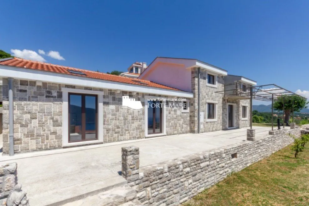 Prodaja, kuća, 320m², Topla, Herceg Novi