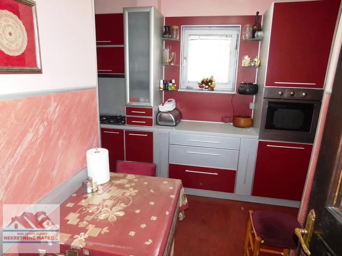 Prodaja, kuća, 300m², Kragujevac, Srbija